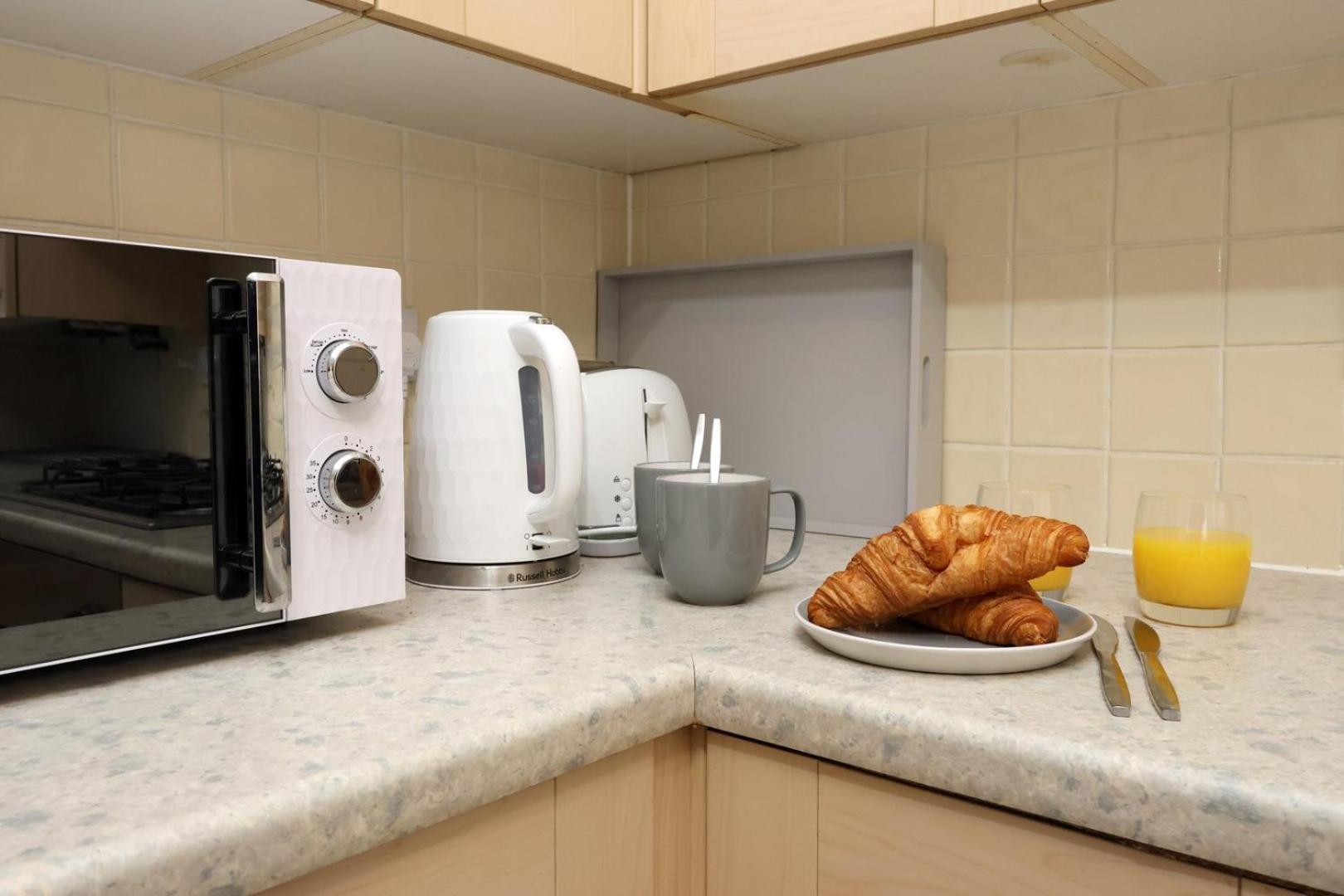 Relaxing 2-Bed Coastal Escape In Port Talbot Διαμέρισμα Εξωτερικό φωτογραφία
