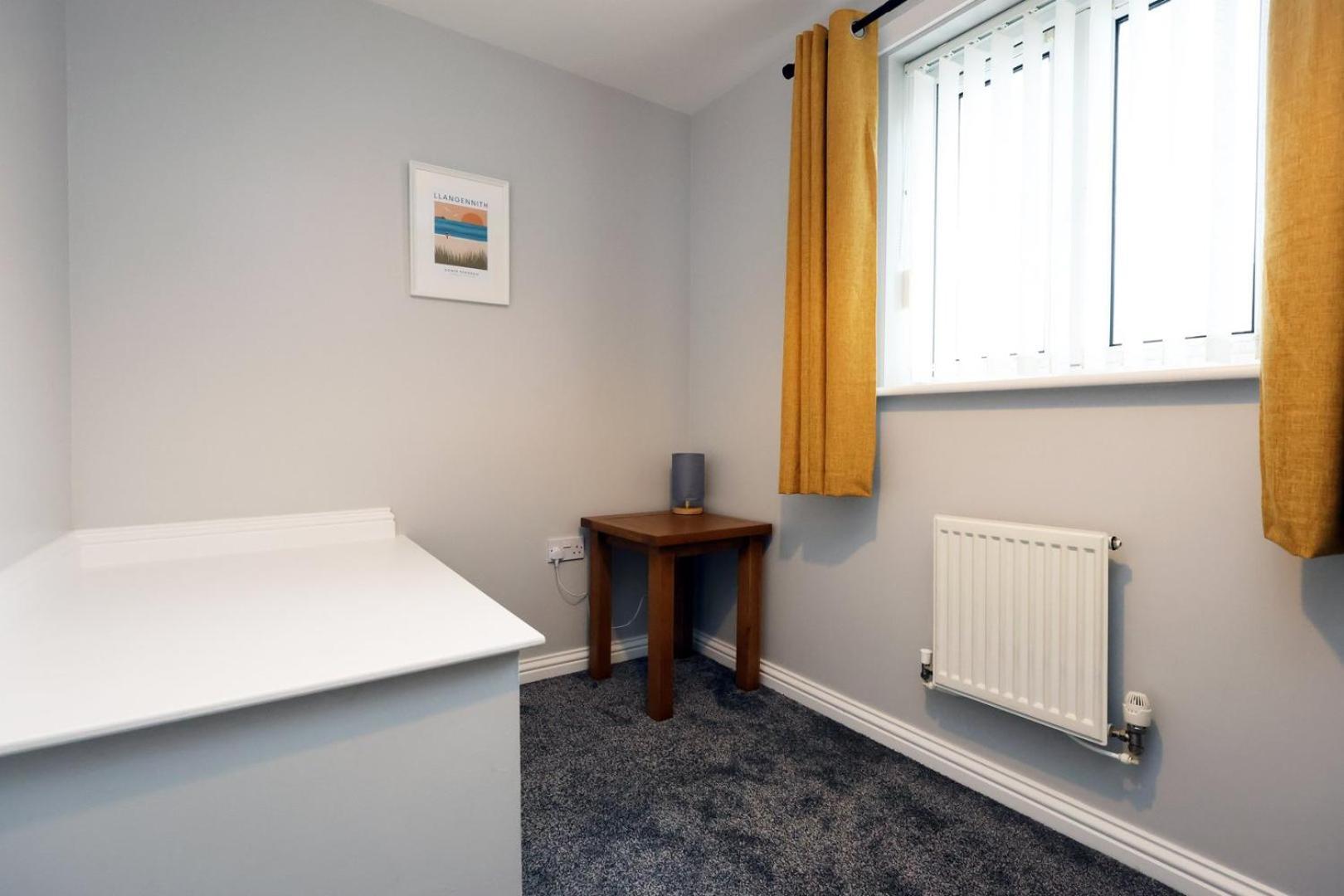 Relaxing 2-Bed Coastal Escape In Port Talbot Διαμέρισμα Εξωτερικό φωτογραφία