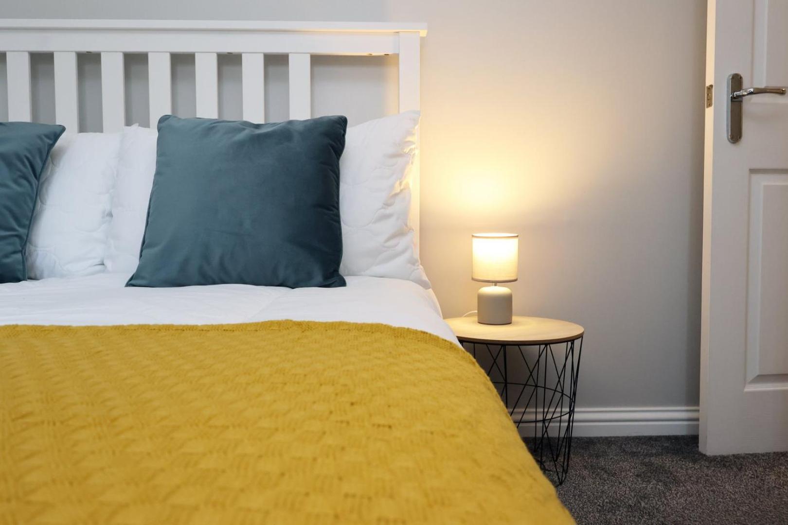 Relaxing 2-Bed Coastal Escape In Port Talbot Διαμέρισμα Εξωτερικό φωτογραφία